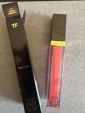 Tom Ford Lip Gloss in Peach Absolut — Coral Pink Shade